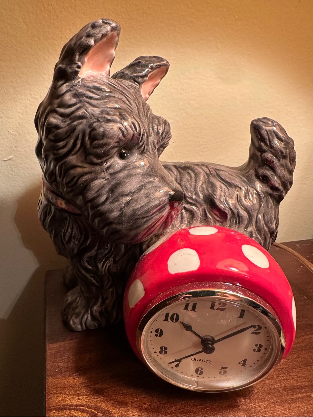 Mary Engelbreit  Scottie Scotty Dog Shelf Clock with Red Polka-Dot Ball